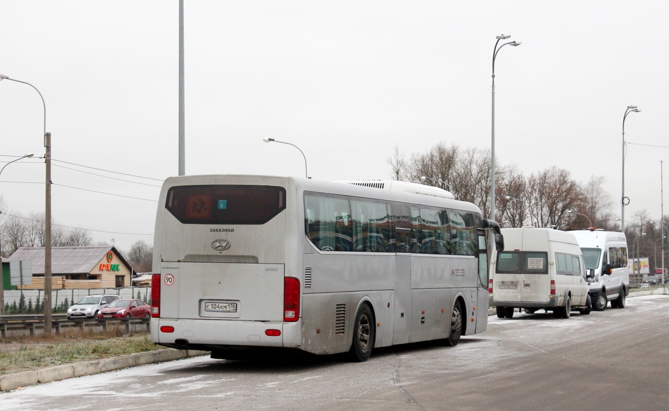 Санкт-Петербург, Hyundai Universe Space Luxury № С 104 КМ 178