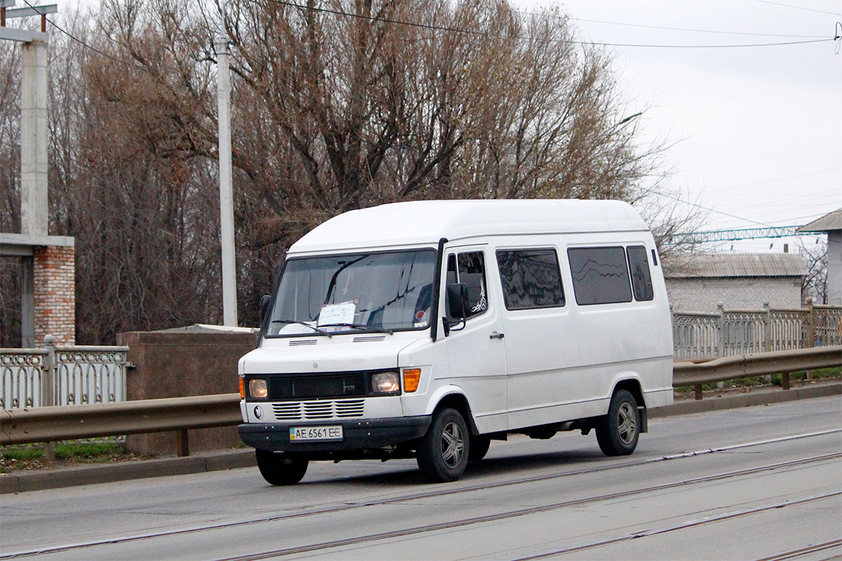 Днепропетровская область, Mercedes-Benz T1 210D № AE 6561 EE