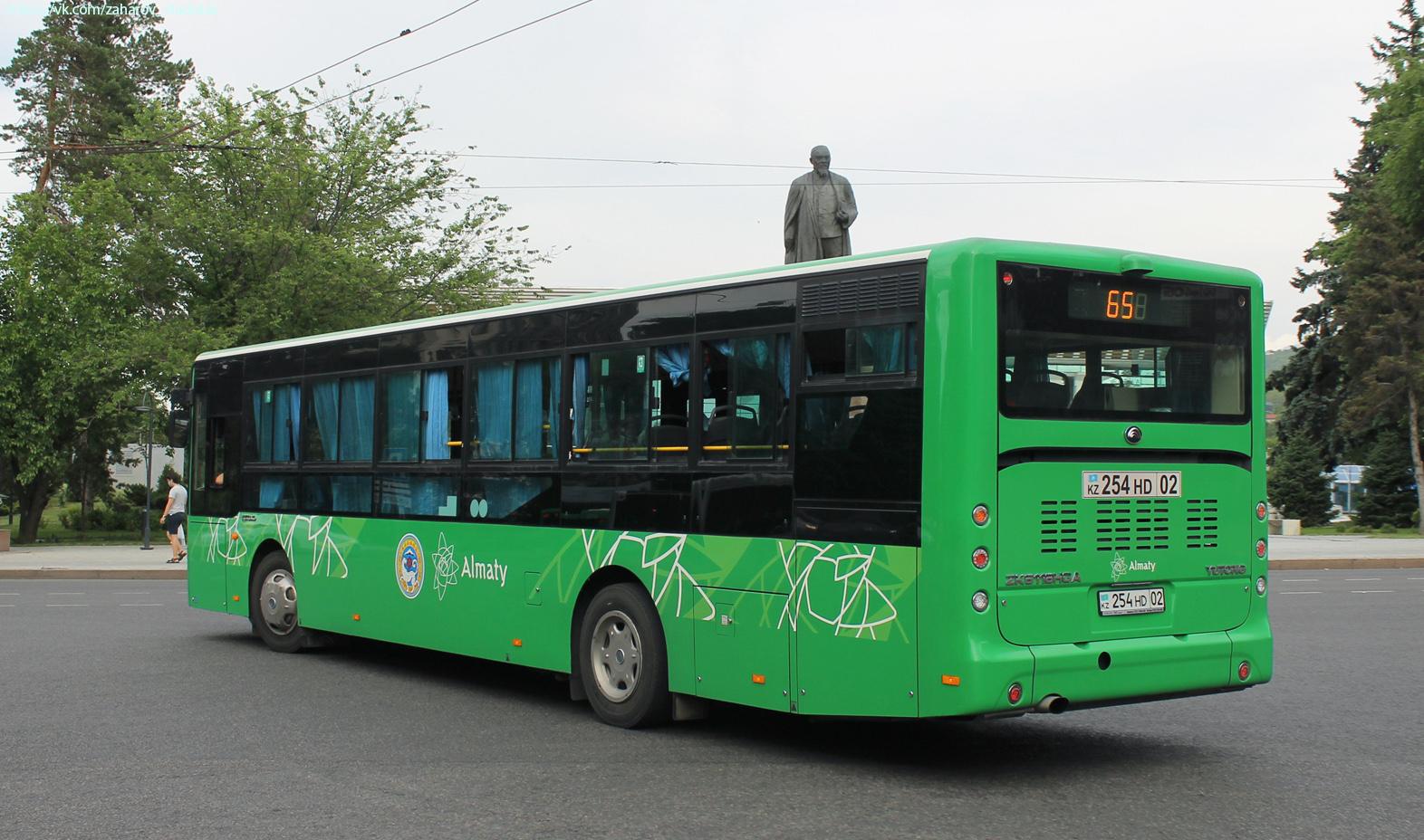 Алматы, Yutong ZK6118HGA № 254 HD 02