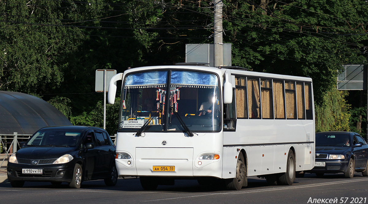 Брянская область, КАвЗ-4238-61 № 536