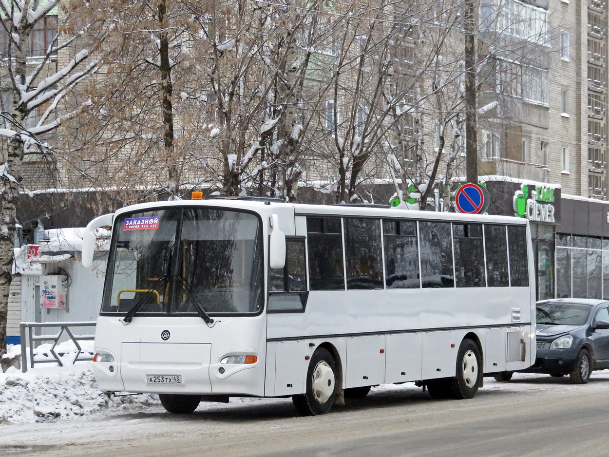 Кировская область, КАвЗ-4238-61 № А 253 ТХ 43