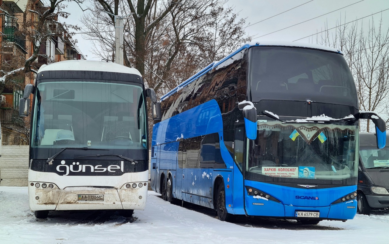Киев, Neoplan P21 N2216SHD Tourliner № AA 3328 MC; Тернопольская область, Beulas Jewel I № KA 6579 CB Киев, Neoplan P21 N2216SHD Tourliner № AA 3328 MC; Тернопольская область, Beulas Jewel I № KA 6579 CB