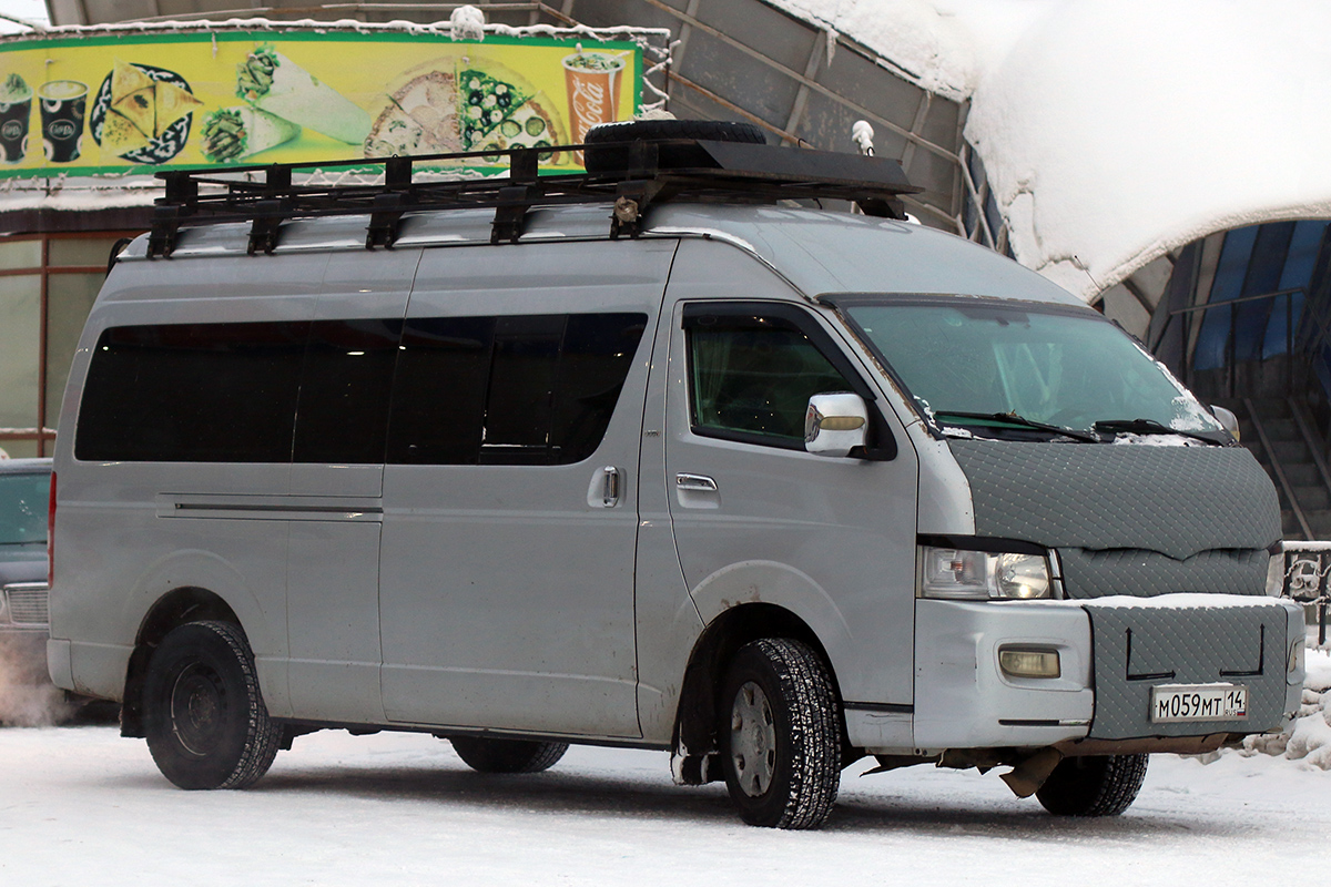 Саха (Якутия), Toyota HiAce TRH223L № М 059 МТ 14