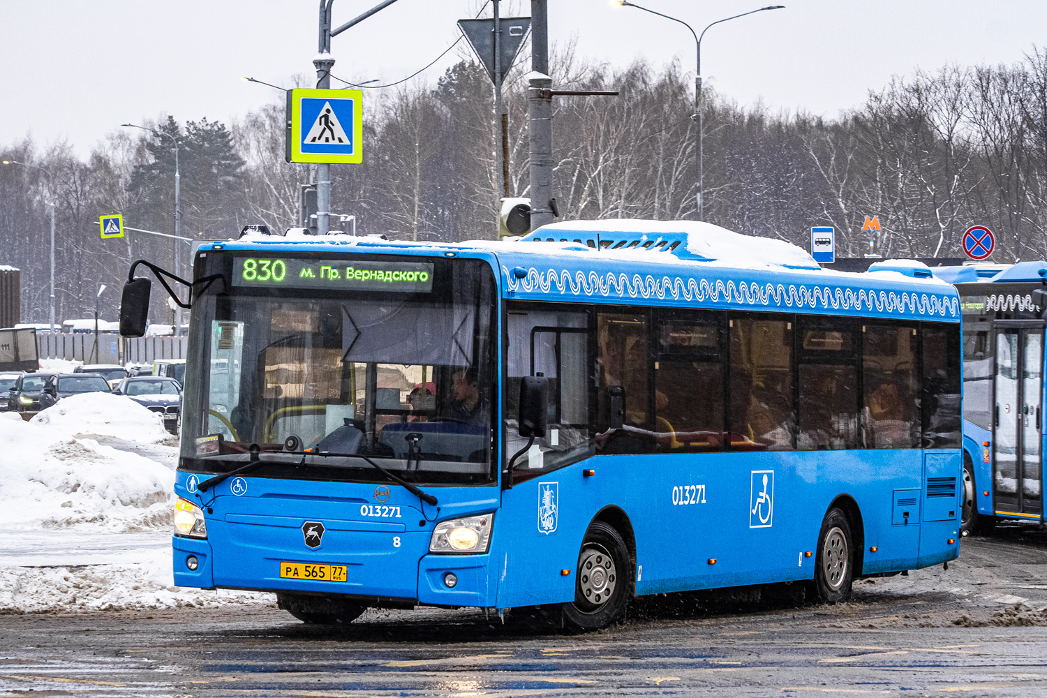 Moskwa, LiAZ-4292.60 (1-2-1) Nr 013271
