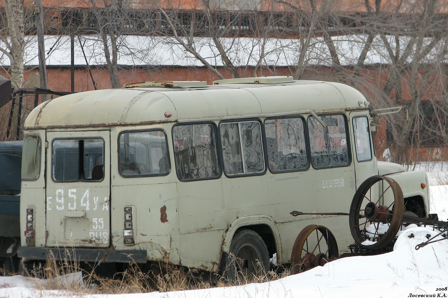 Омская область, КАвЗ-3270 № Е 954 УА 55
