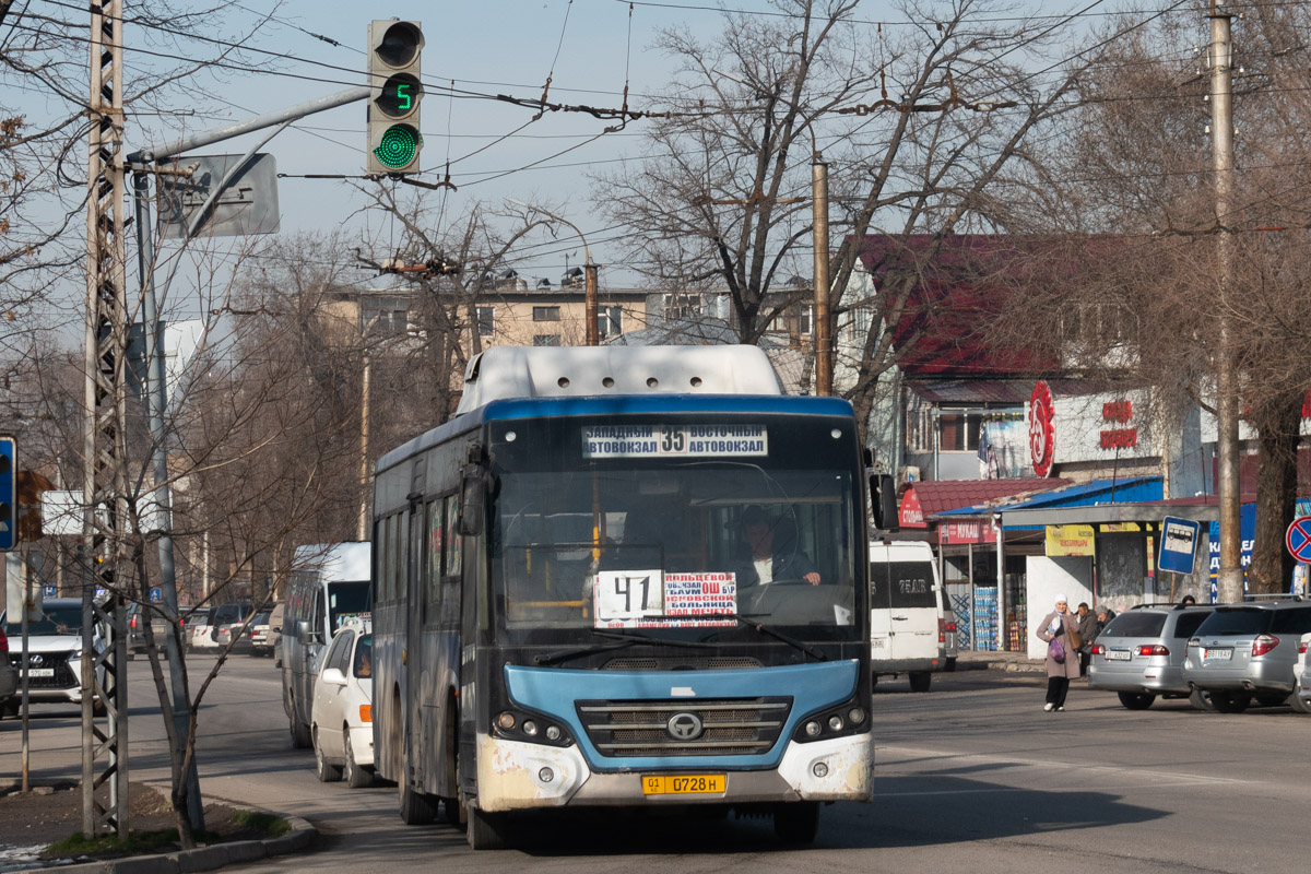Кыргызстан, Hengtong CKZ6116NA4 № 01 0728 H