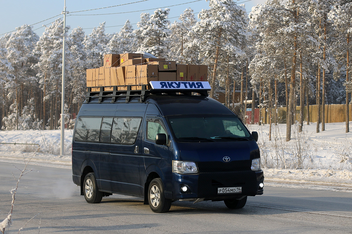 Саха (Якутия), Toyota HiAce TRH223L № Р 054 МО 14