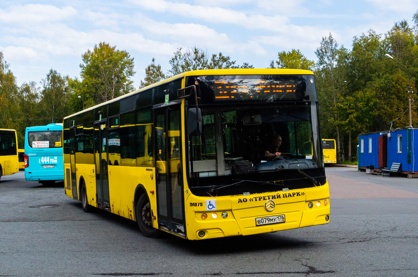 Санкт-Петербург, Golden Dragon XML6125CR № В 079 МУ 178