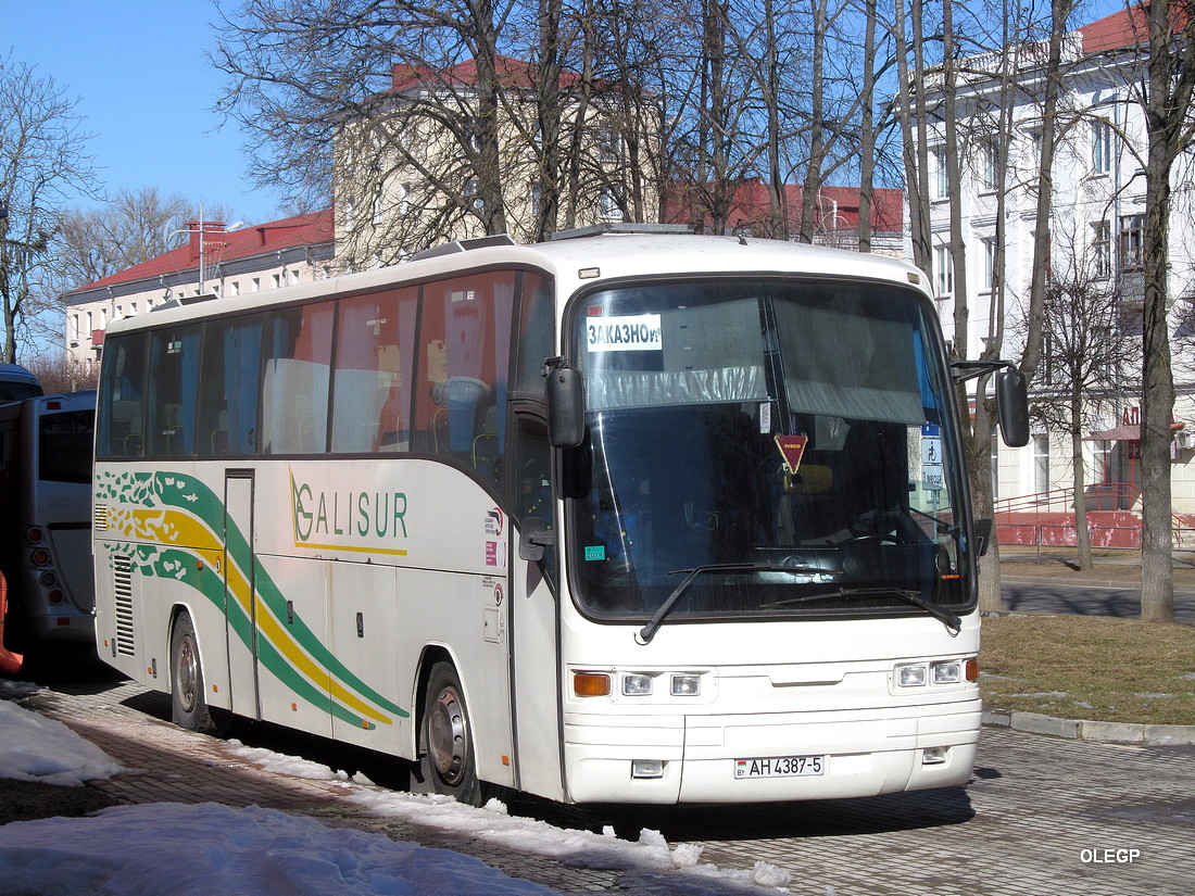 Минск, Andecar Viana № АН 4387-5