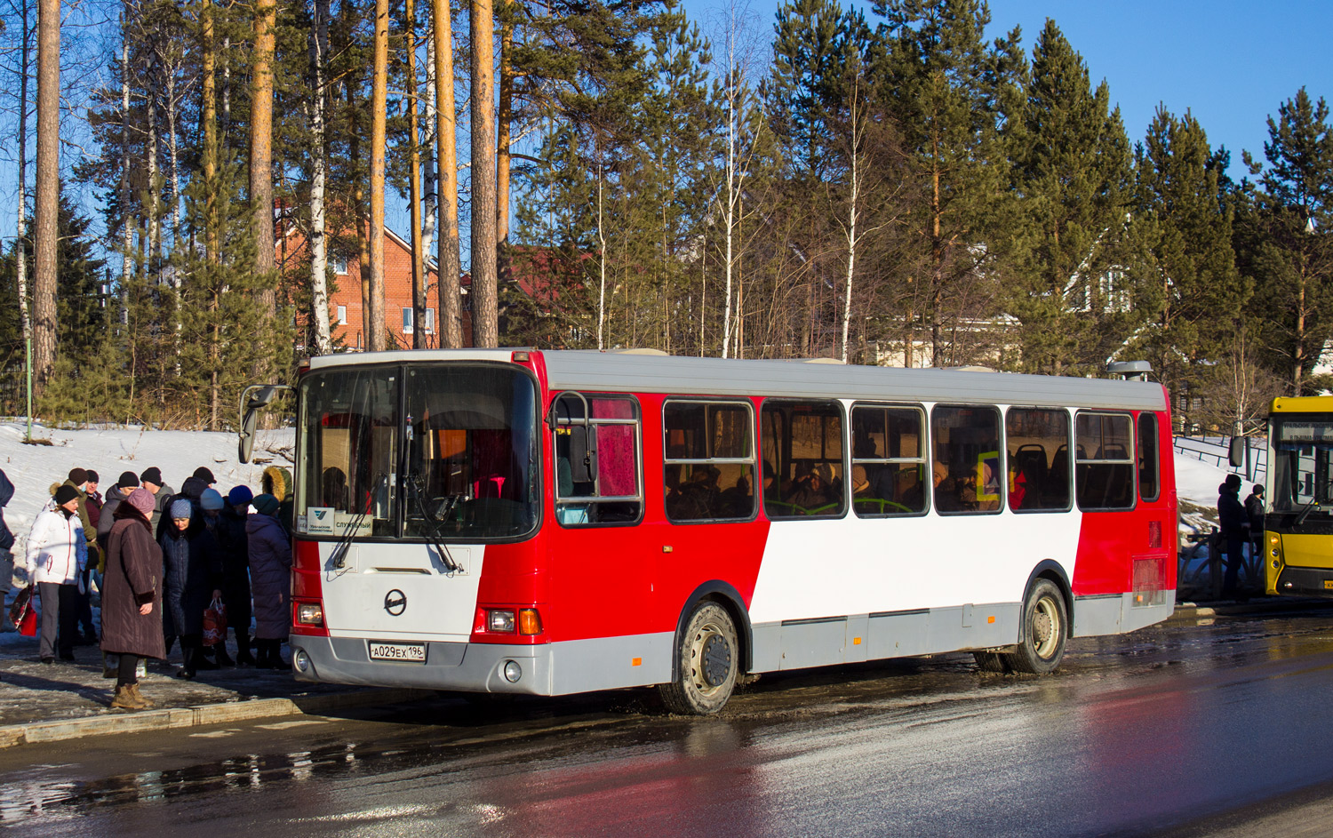 Свердловская область, ЛиАЗ-5256.35 № А 029 ЕХ 196