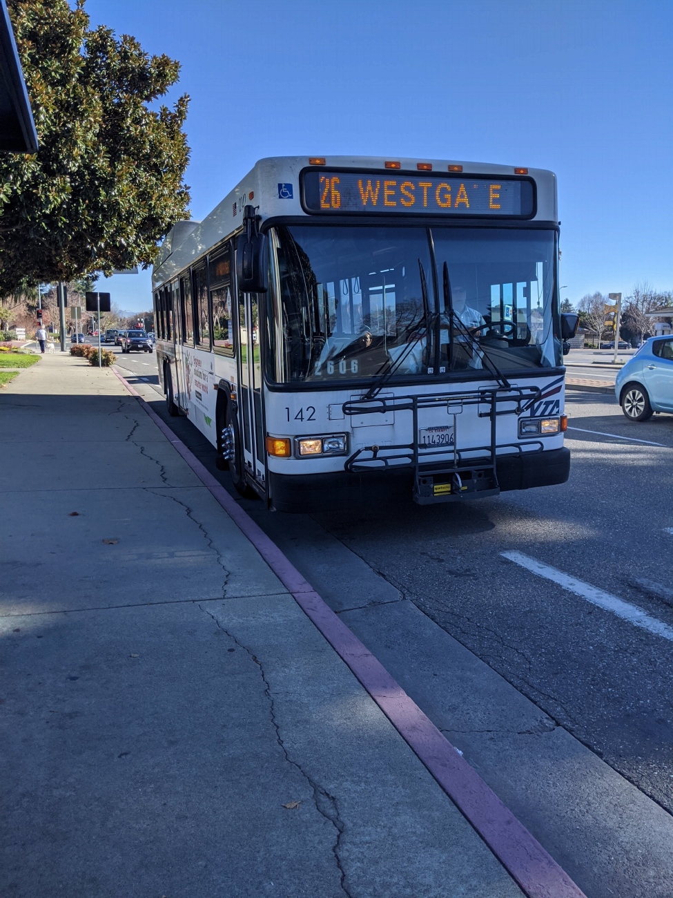 США, Gillig Low Floor HEV 40' № 0142