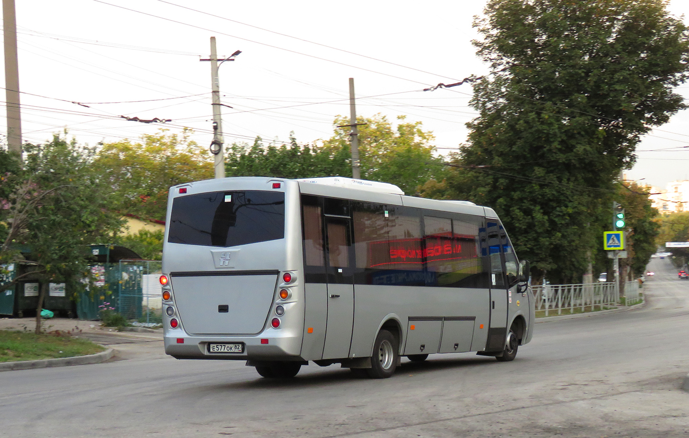 Республика Крым, Неман-420224-511 № Е 577 ОК 82