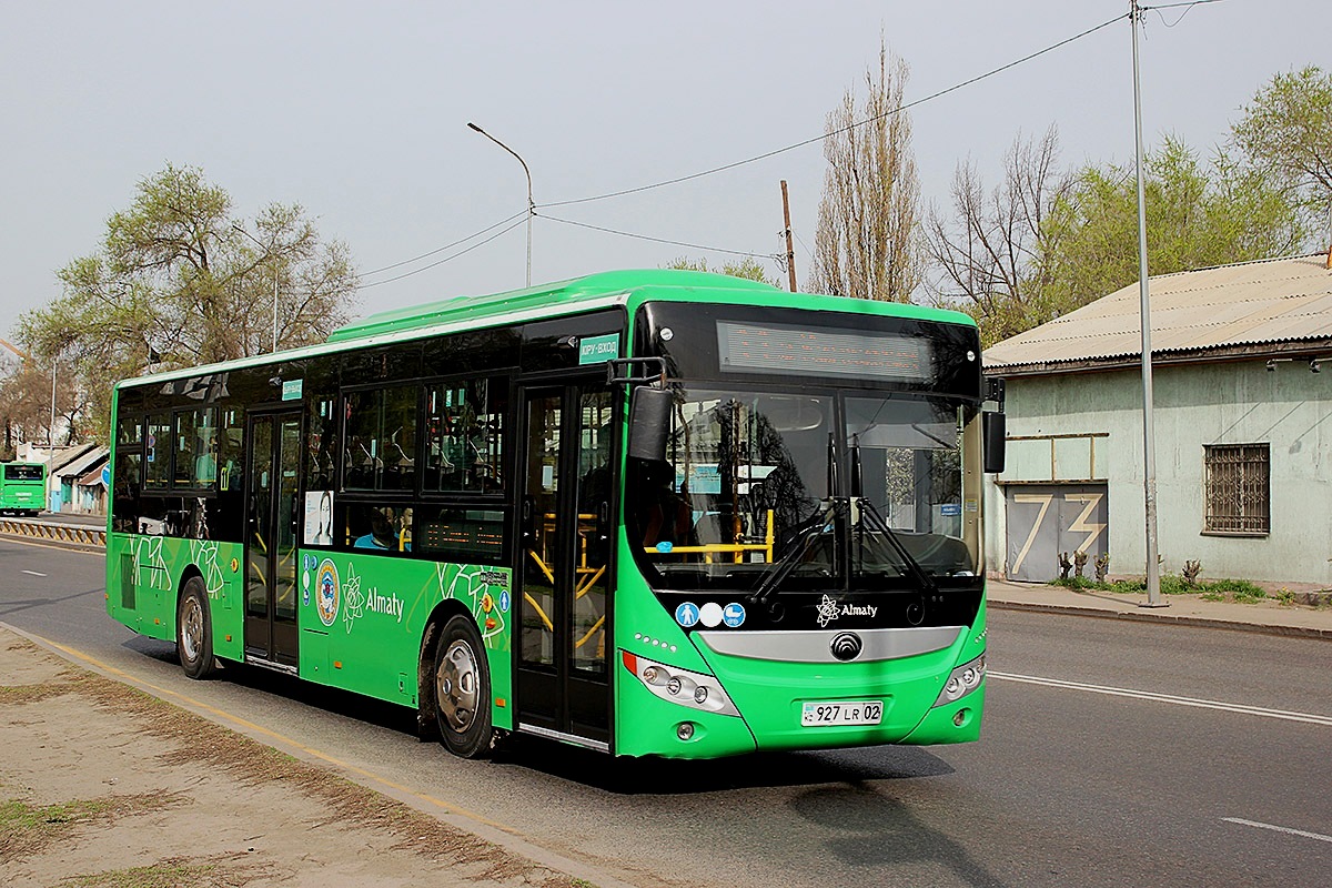 Алматы, Yutong ZK6118HGA № 927 LR 02