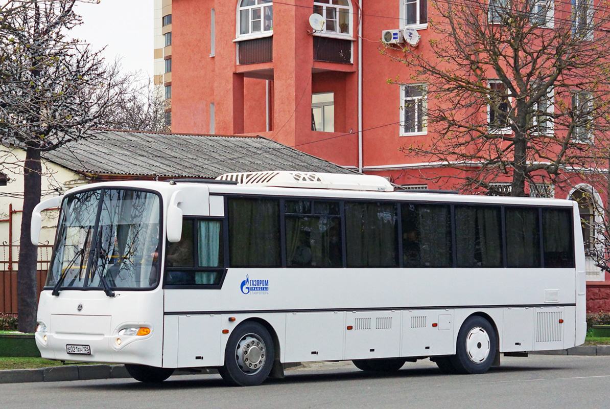 Ставропольский край, КАвЗ-4238-22 № Е 021 ЕН 126