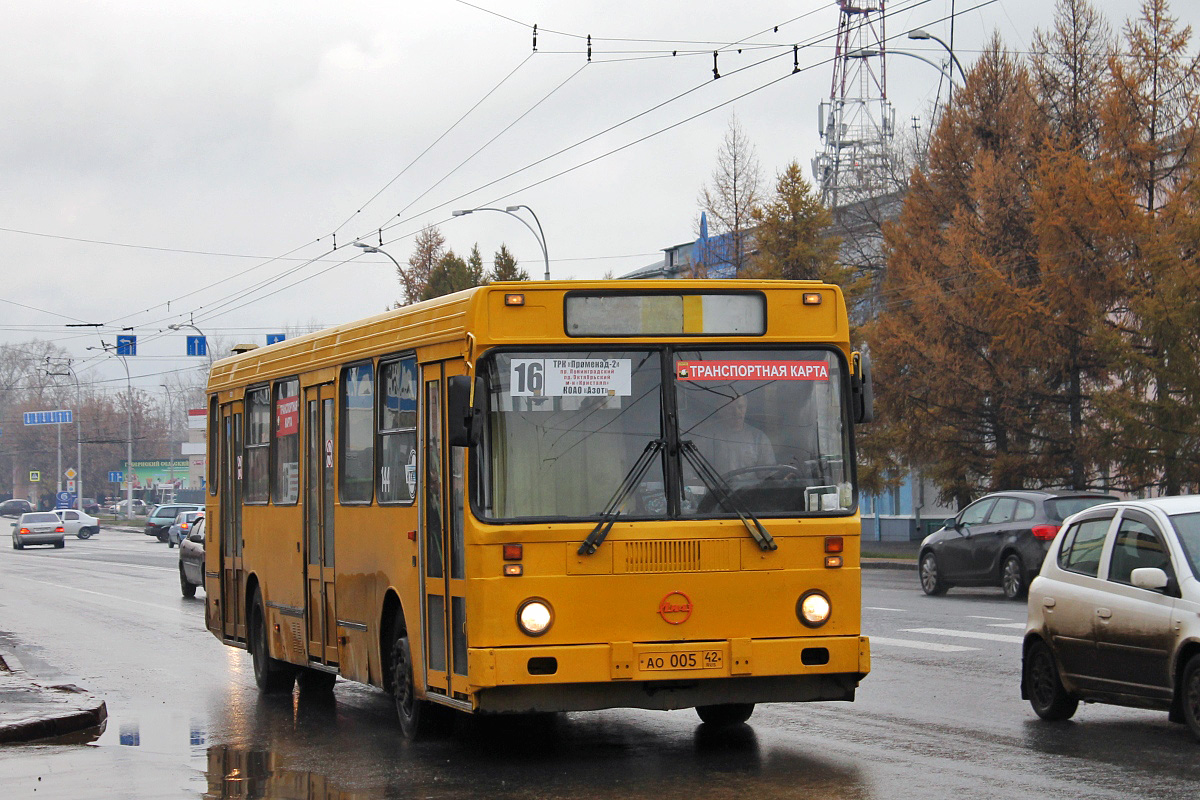Кемеровская область - Кузбасс, ЛиАЗ-5256.40 № 144