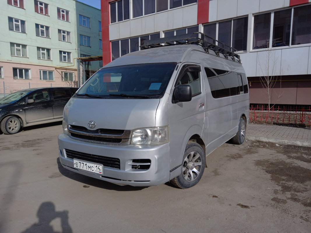 Саха (Якутия), Toyota HiAce TRH223L № Е 771 МС 14