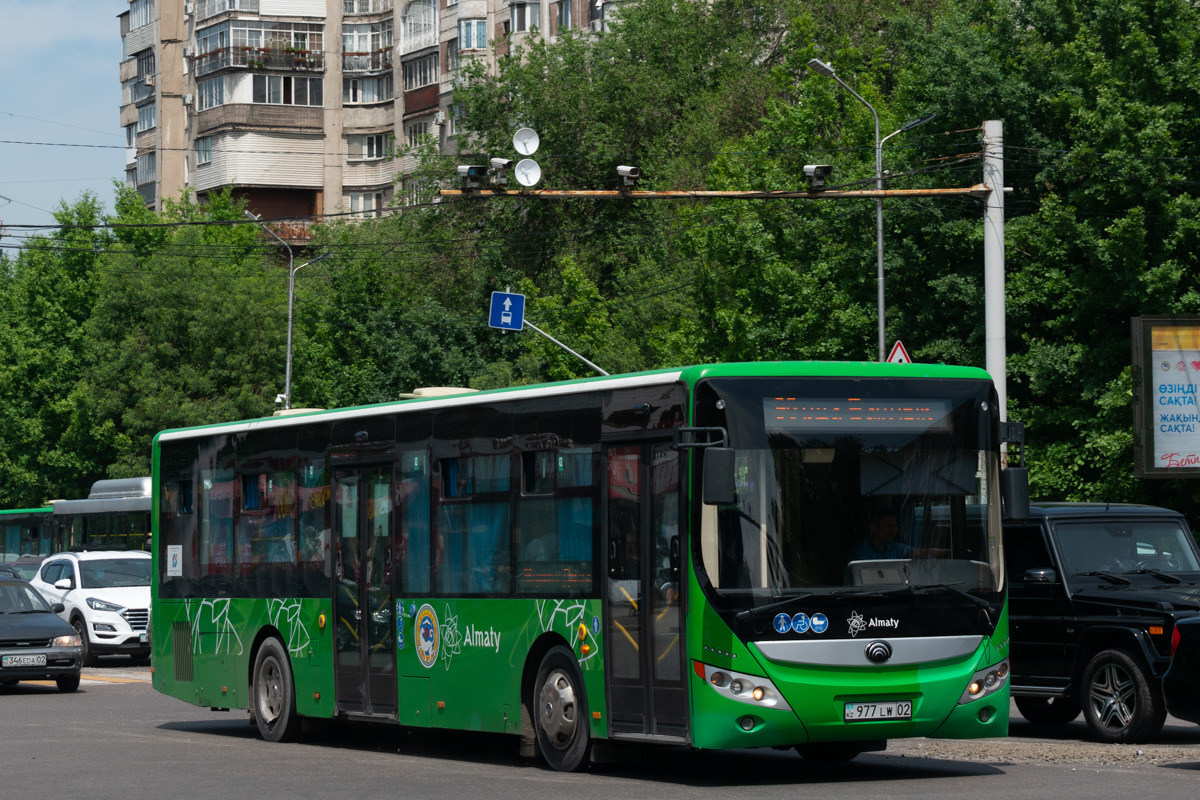 Алматы, Yutong ZK6118HGA (СарыаркаАвтоПром) № 977 LW 02