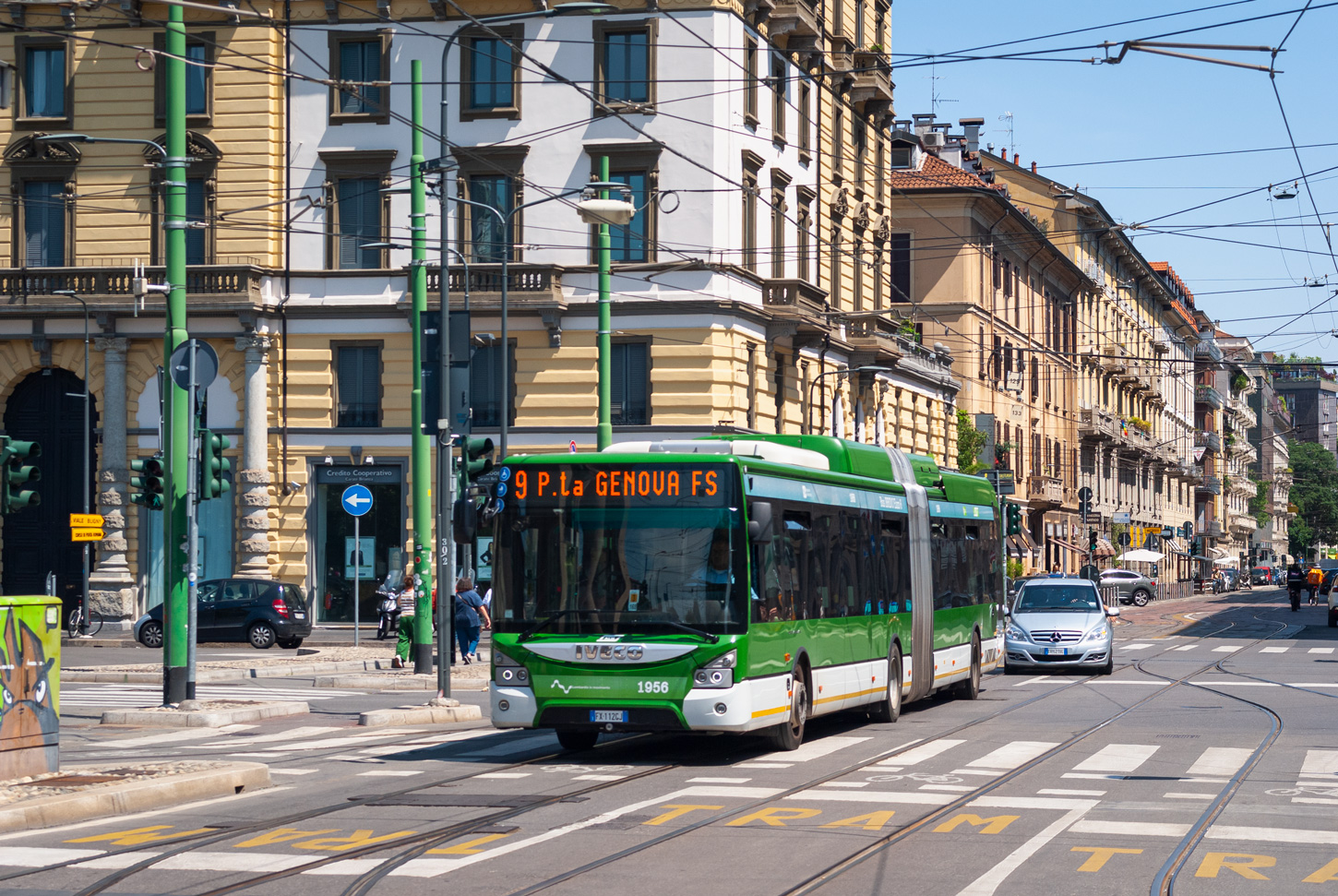 Olaszország, IVECO Urbanway 18M Hybrid sz.: 1956