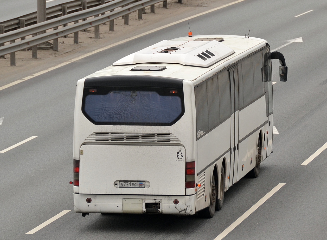 Луганская область, Neoplan PC4 N3316/3ÜL Euroliner ÜL № А 771 ЕС LPR
