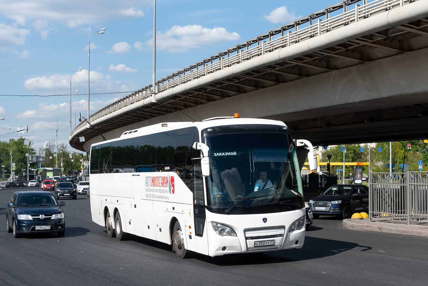 Москва, Higer A80 13.7 № Н 392 УТ 77