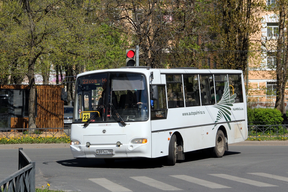 Ленинградская область, КАвЗ-4235-61 № Е 891 АХ 198
