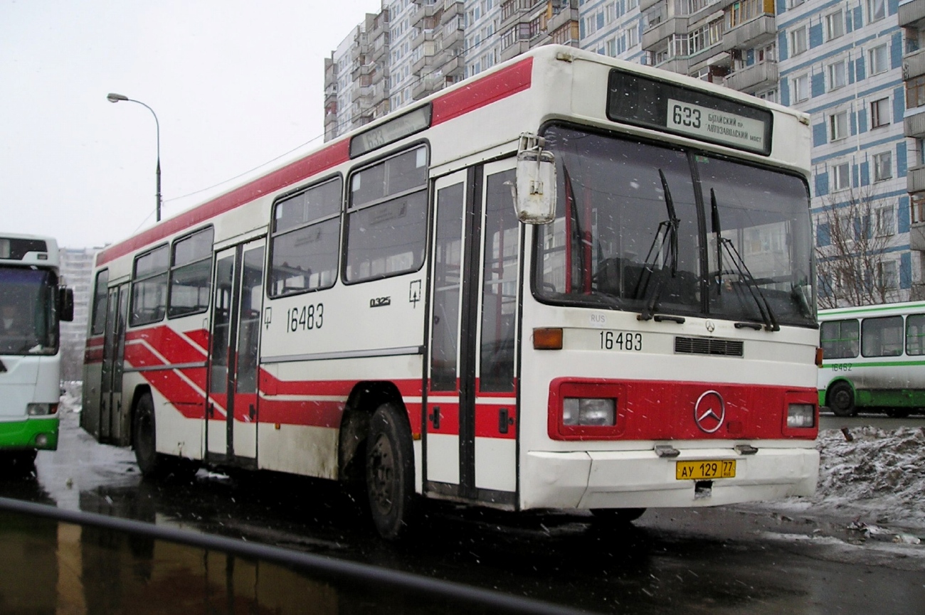 Moscow, Mercedes-Benz O325 # 16483