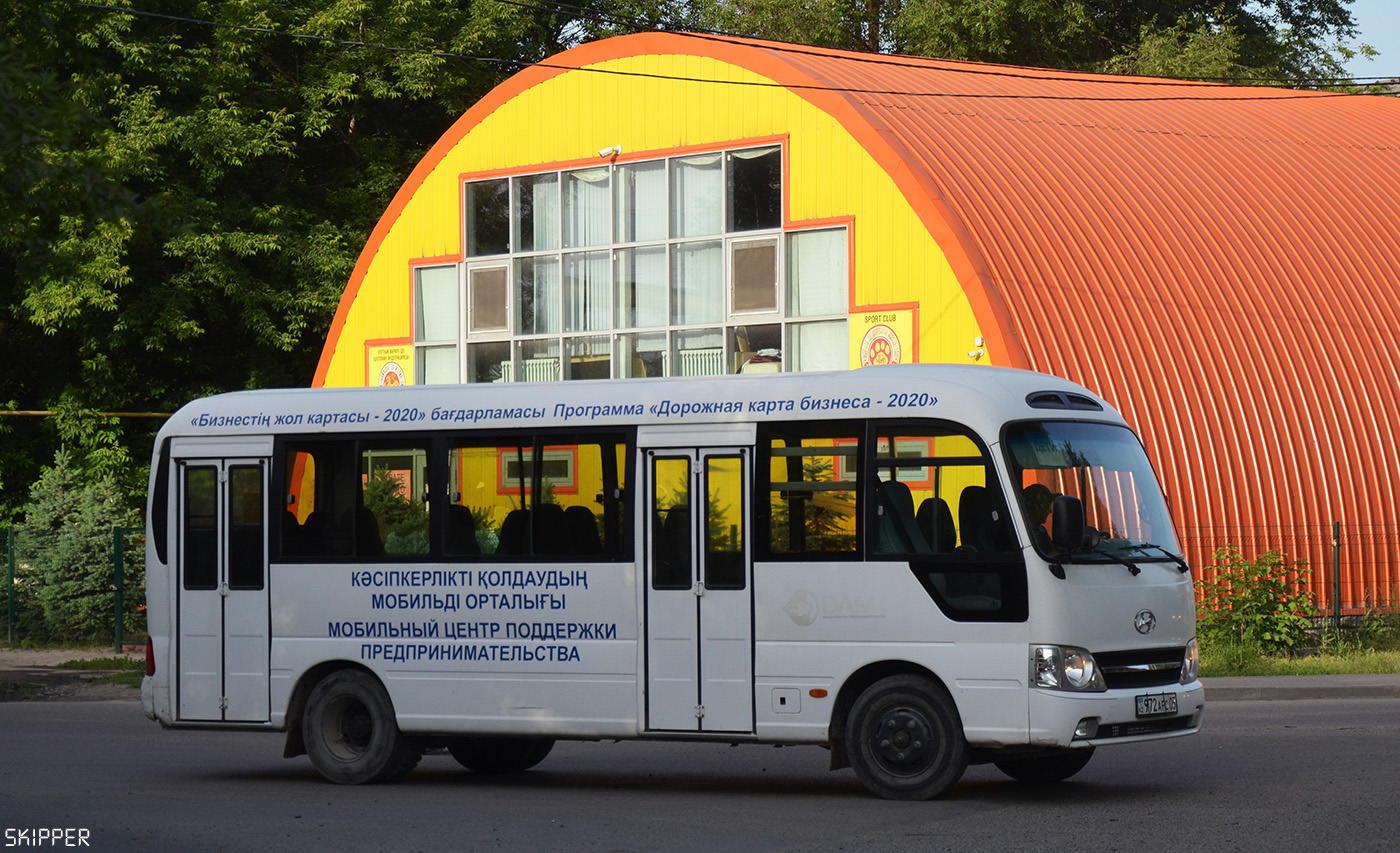 Almaty region, Hyundai e-County sz.: 972 AFC 05