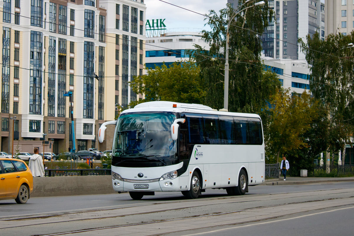 Свердловская область, Yutong ZK6938HB9 № Н 532 НУ 196