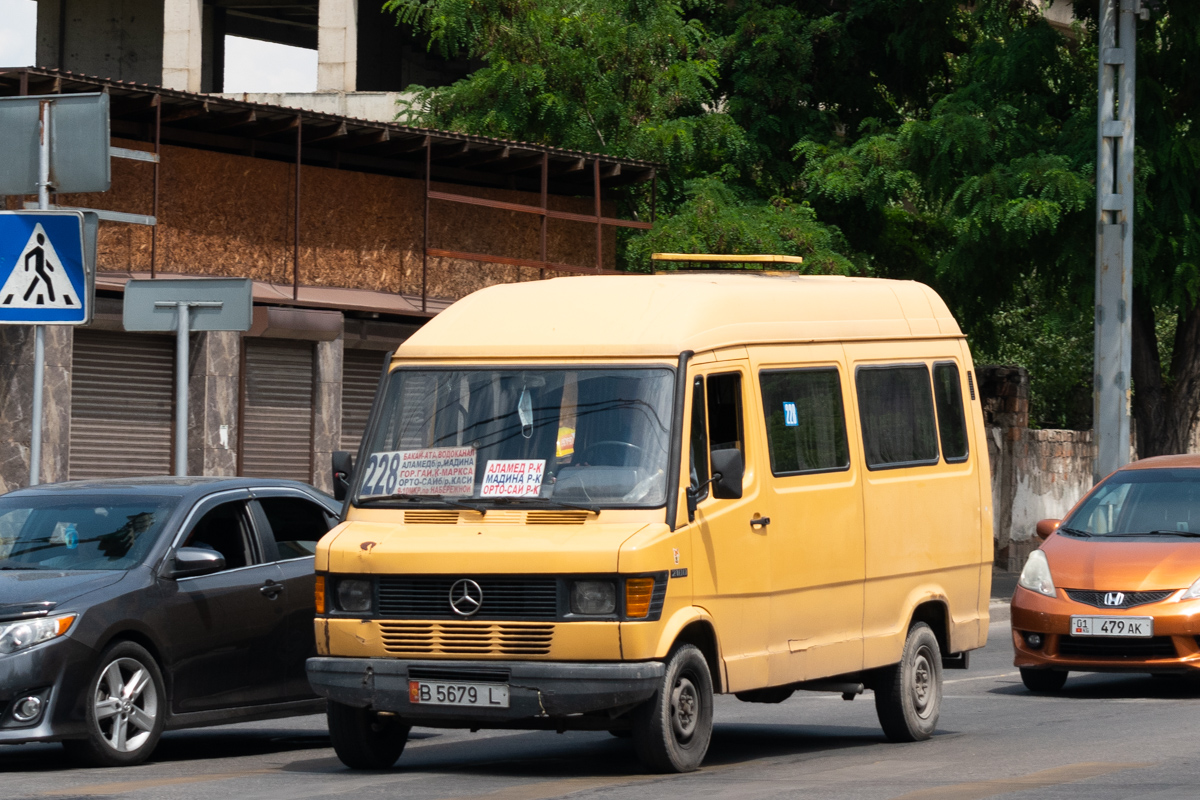 Кыргызстан, Mercedes-Benz T1 210D № B 5679 L