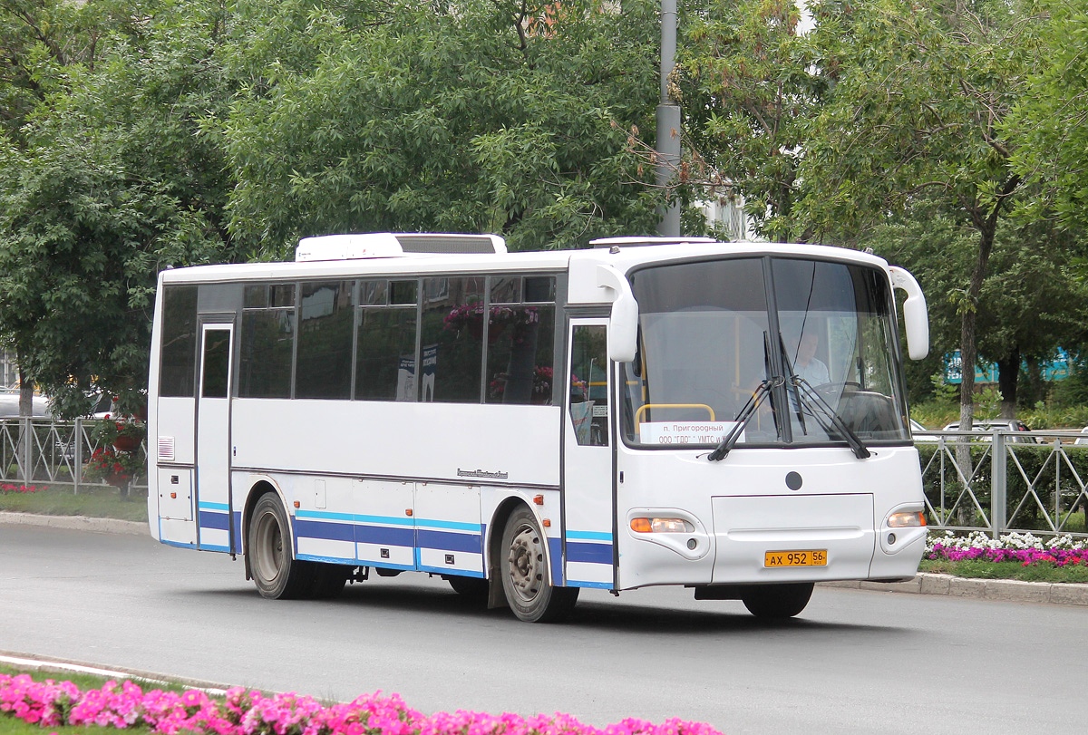 Оренбургская область, КАвЗ-4238-02 № АХ 952 56