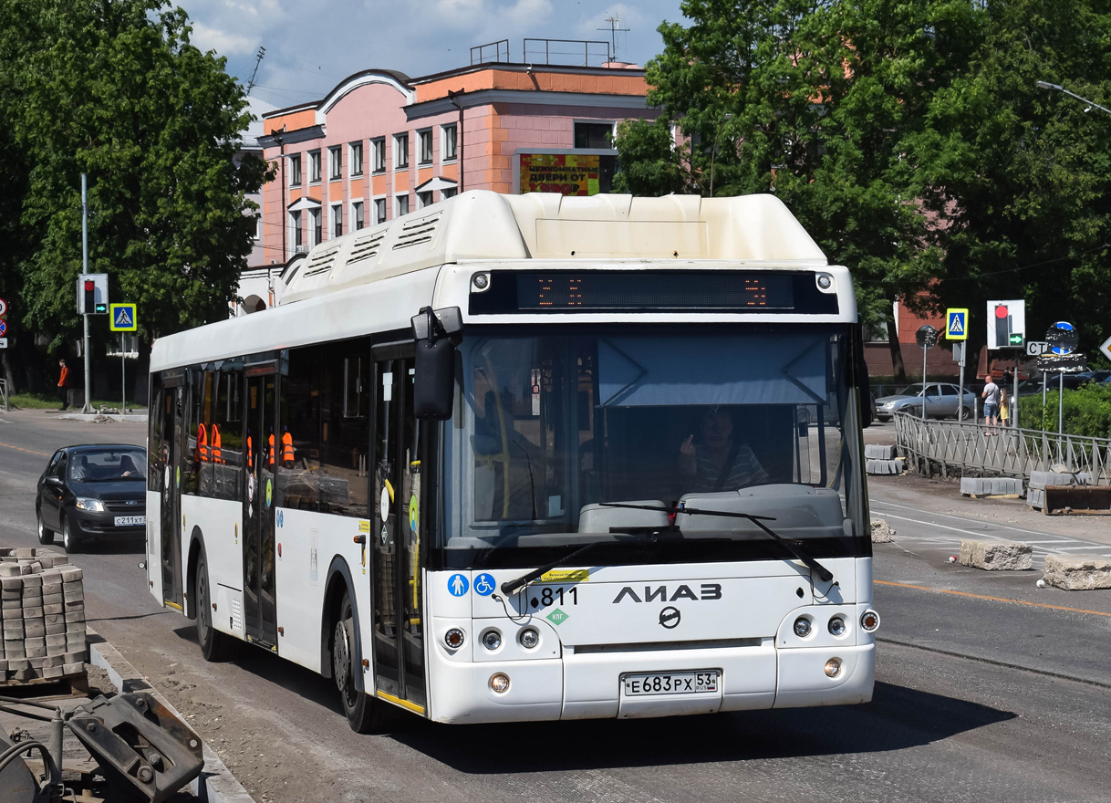 Novgorod region, LiAZ-5292.67 (CNG) # 811