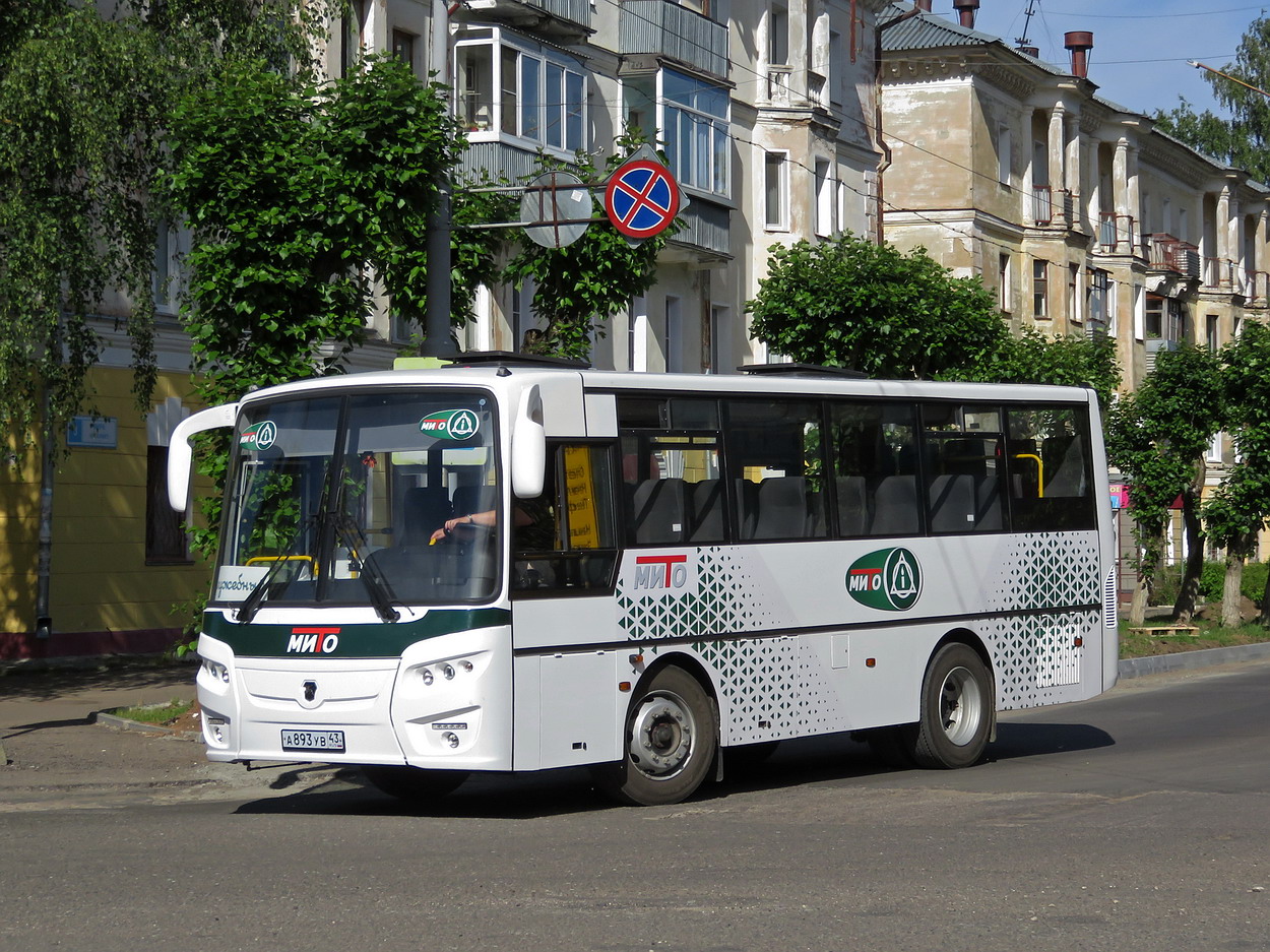 Кировская область, КАвЗ-4235-61 № А 893 УВ 43