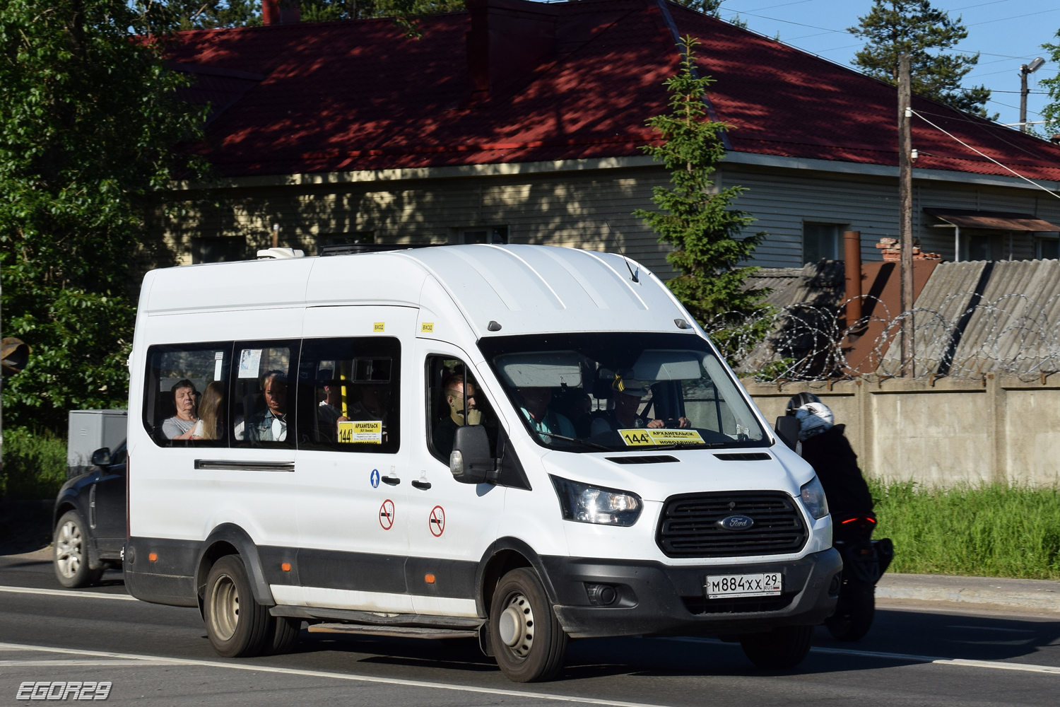 Архангельская область, Ford Transit FBD [RUS] (X2F.ESG.) № М 884 ХХ 29