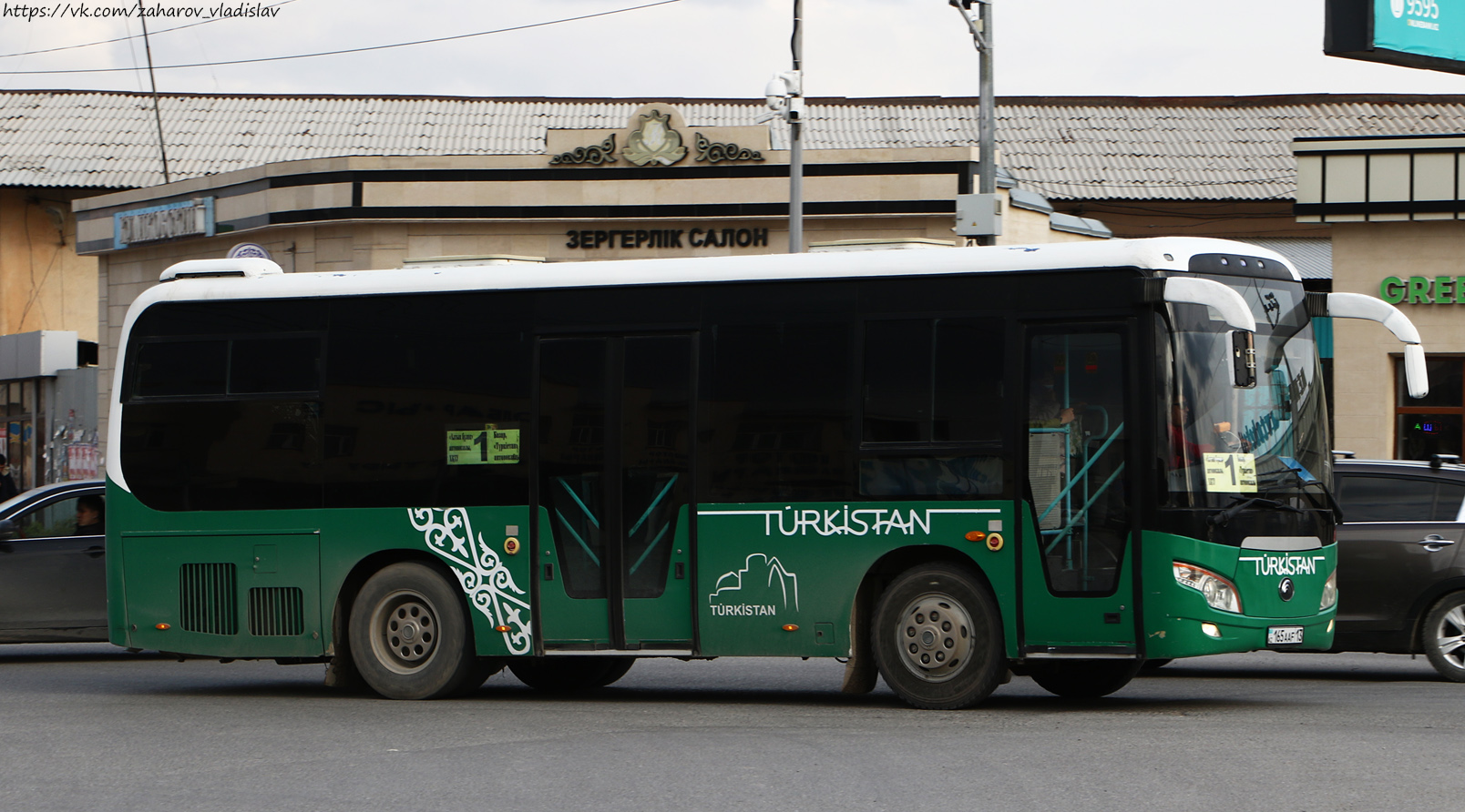 Туркестанская область, Yutong ZK6852HG № 165 AAF 13