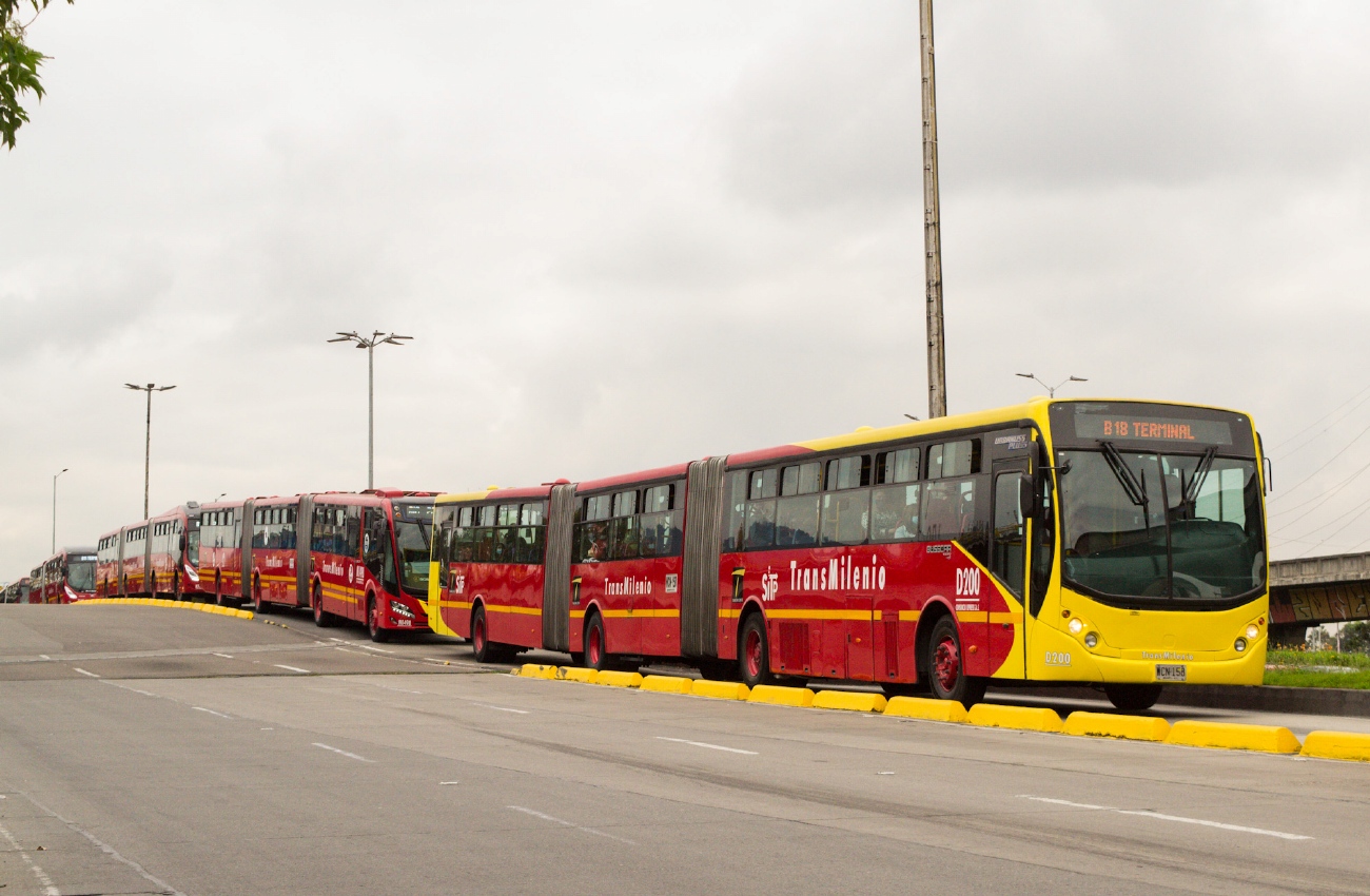 Колумбия, Busscar Urbanuss Pluss Biarticulado № D200