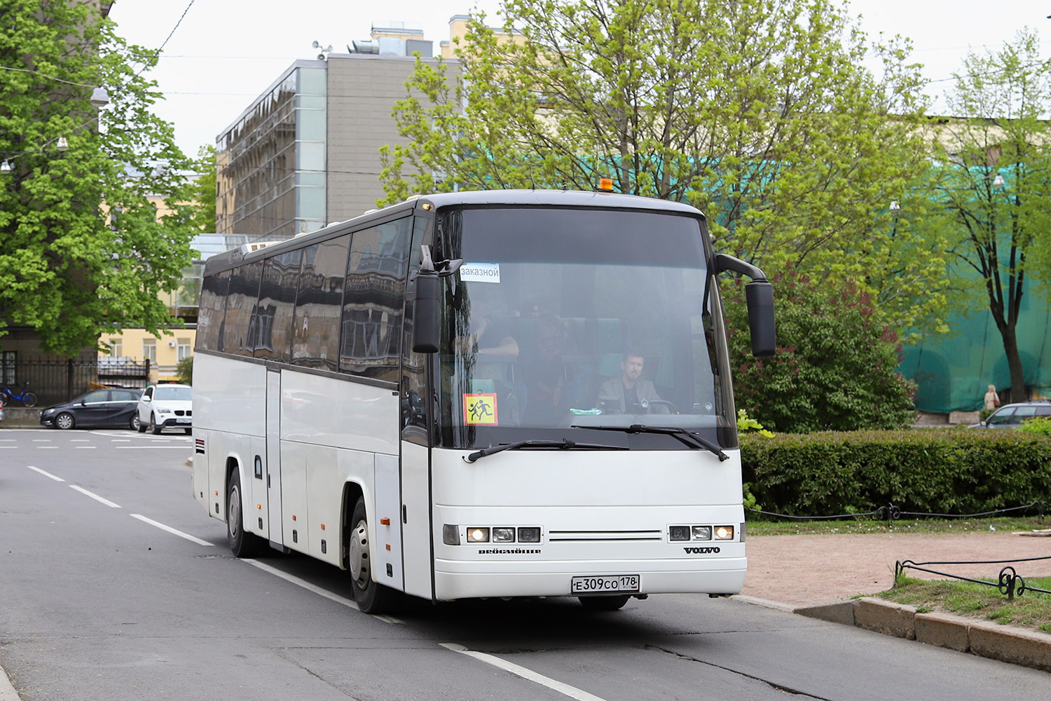 Sankt Petersburg, Drögmöller EuroComet (Volvo B12-600) Nr Е 309 СО 178