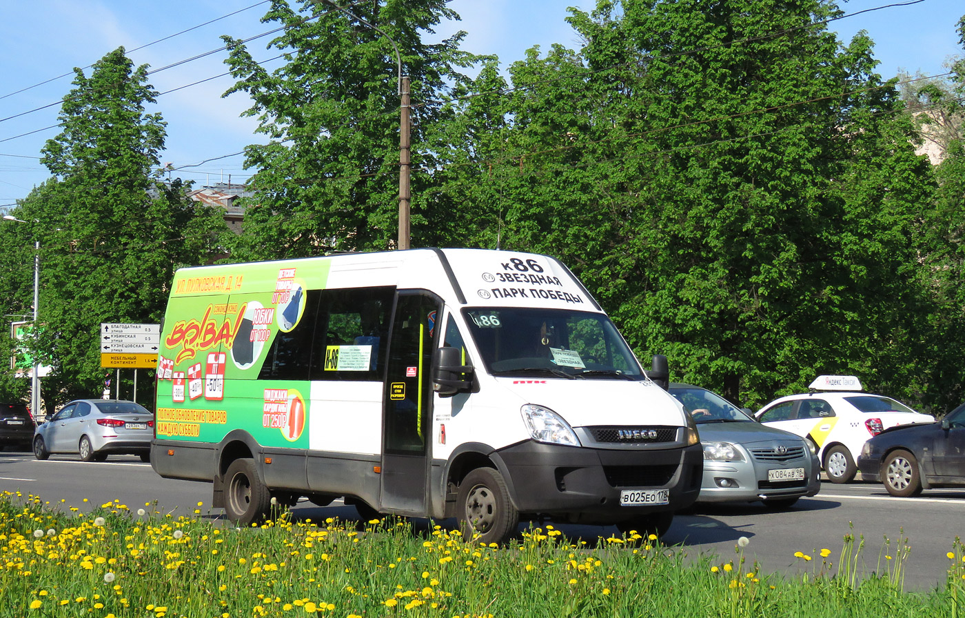 Санкт-Петербург, Нижегородец-2227UU (IVECO Daily) № n811