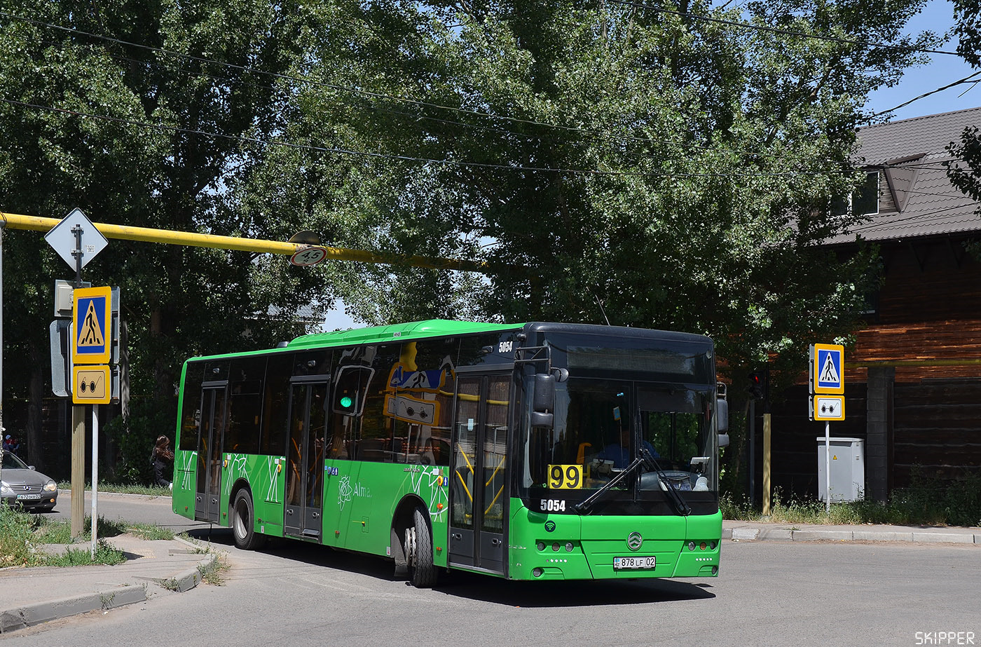 Алматы, Golden Dragon XML6125CR № 5054