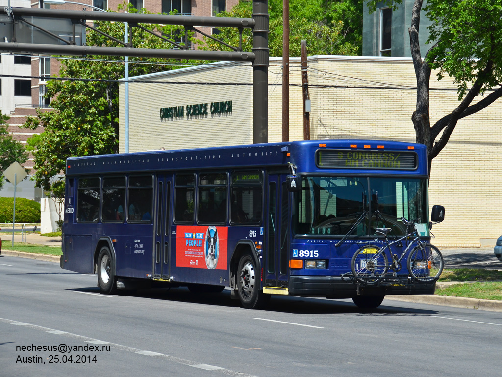 США, Gillig Low Floor 40' № 8915