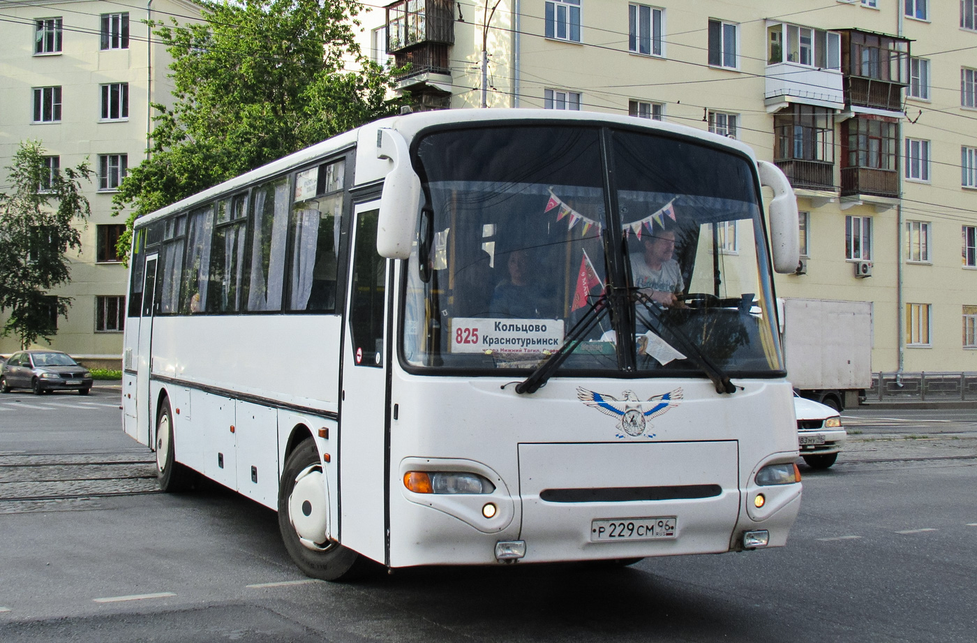 Свердловская область, КАвЗ-4238-02 № 85