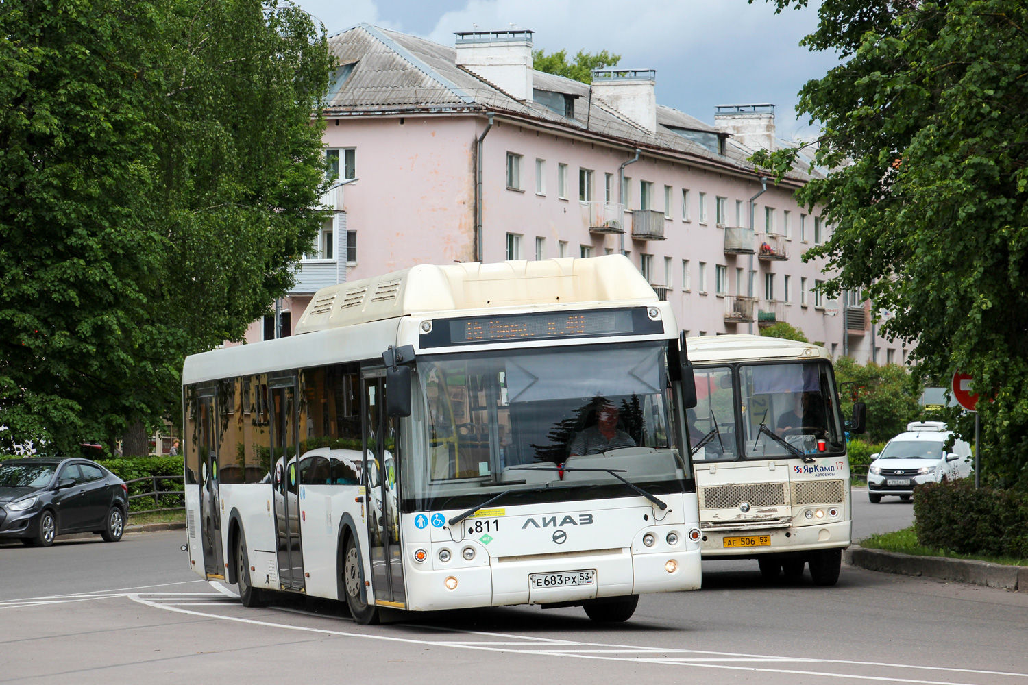 Novgorod region, LiAZ-5292.67 (CNG) # 811