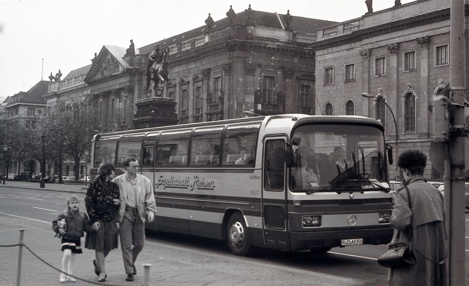 Гессен, Mercedes-Benz O303 № RÜD-AA 350