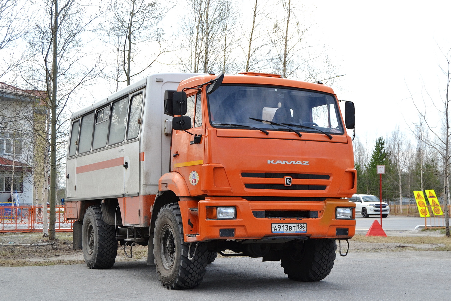 Ханты-Мансийский АО, НефАЗ-42111-24 № А 913 ВТ 186