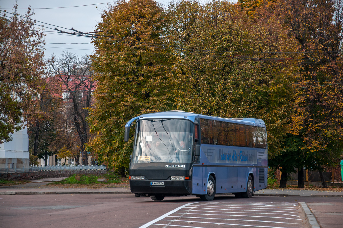 Киев, Neoplan N316SHD Transliner № AA 4827 TK