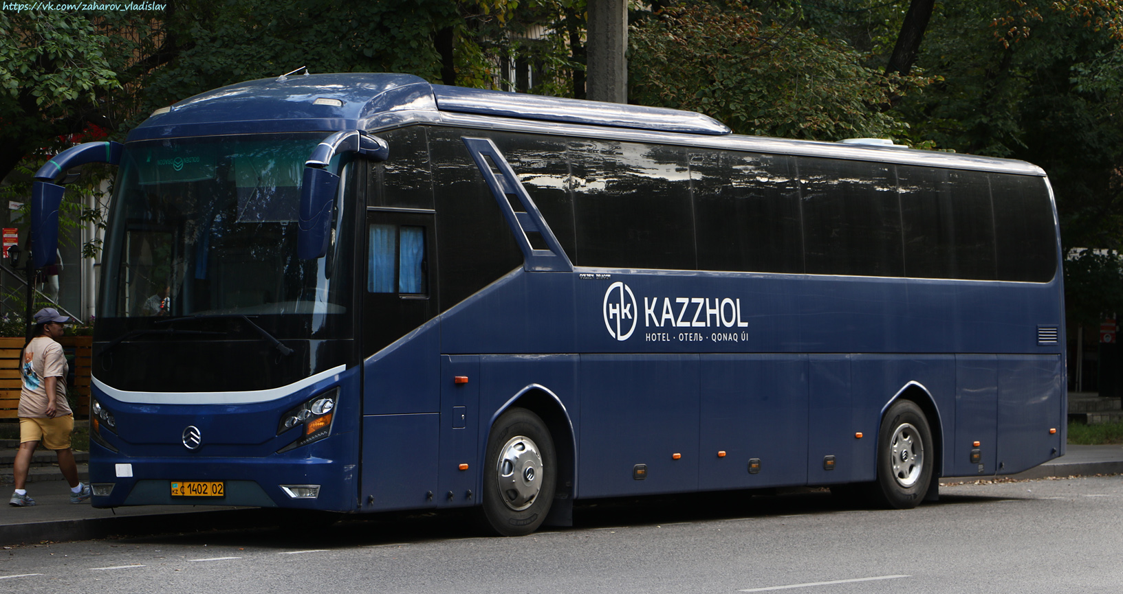 Алматы, Golden Dragon XML6126JR № C 1402 02