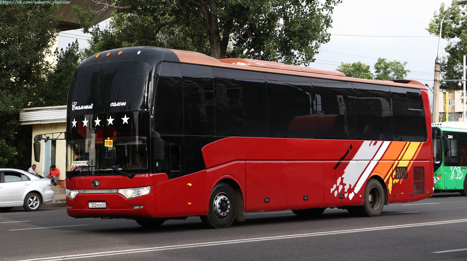 Алматы, Yutong ZK6122HW9 № 302 MDB 02