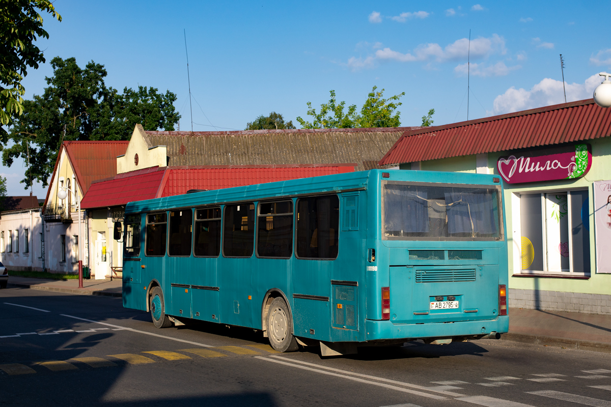 Гродненская область, Неман-520122-040 № 011190
