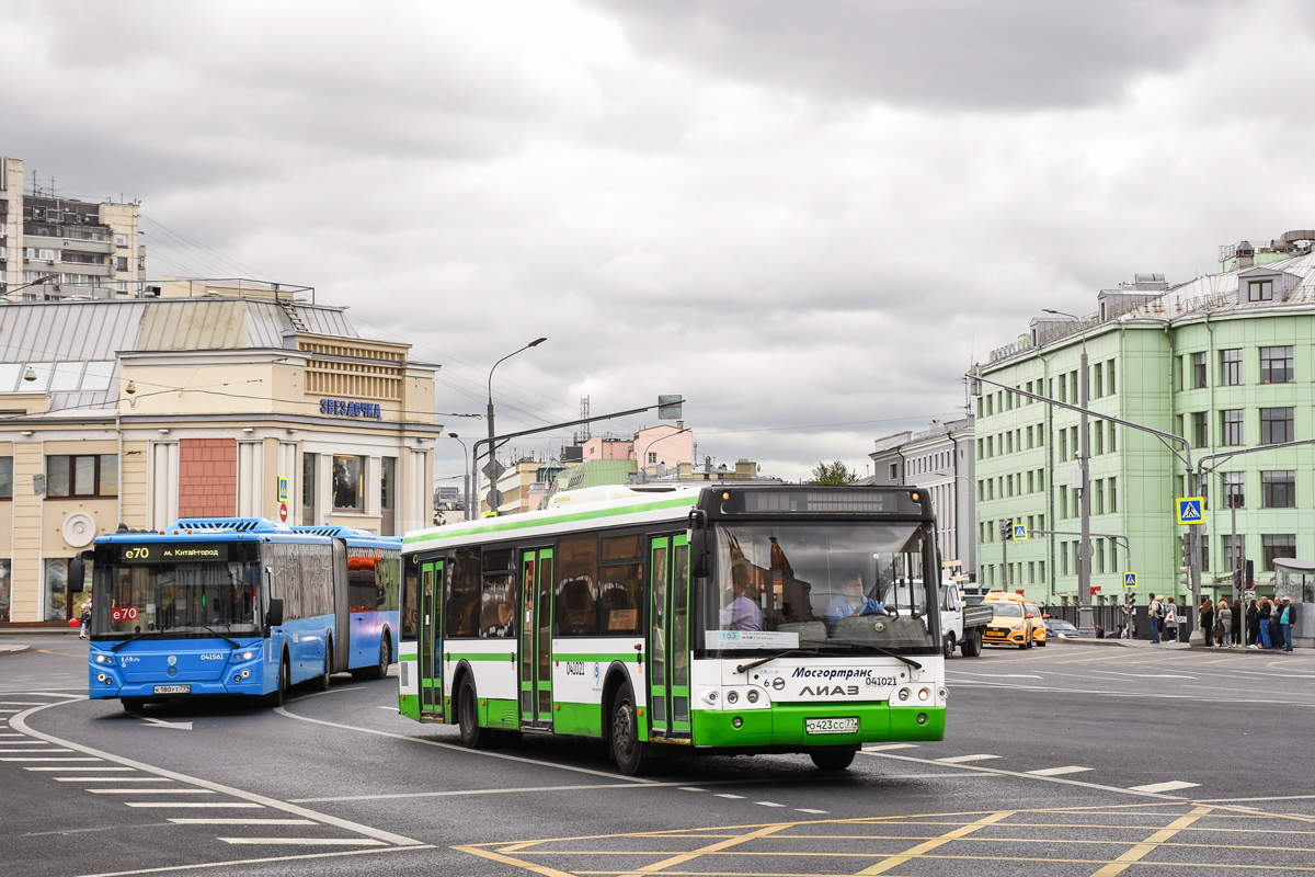 Москва, ЛиАЗ-5292.22 (2-2-2) № 041021