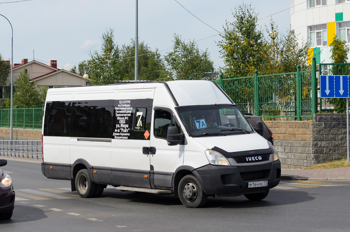 Ханты-Мансийский АО, Нижегородец-2227UT (IVECO Daily) № М 164 МЕ 71