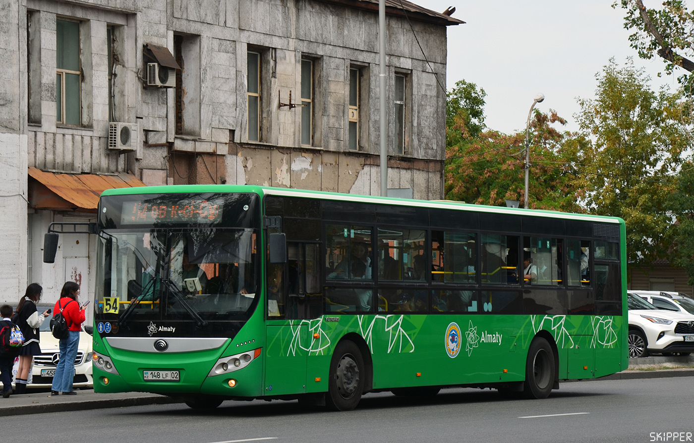 Алматы, Yutong ZK6118HGA № 148 LF 02